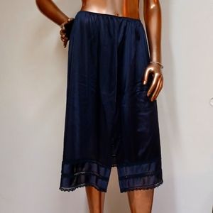 Sears Pretty Black 1/2 Slip/Petticoat w/ 9" Slit